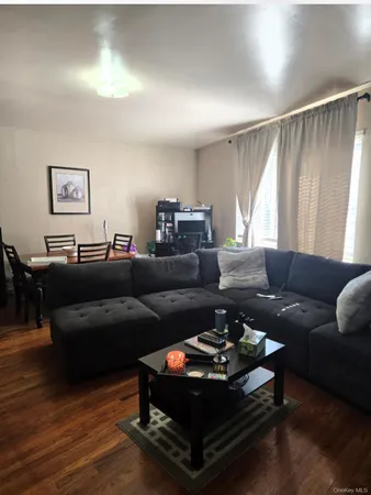 $1,100,000 | 1011 Boston Road | Morrisania