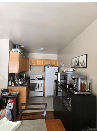 $1,100,000 | 1011 Boston Road | Morrisania