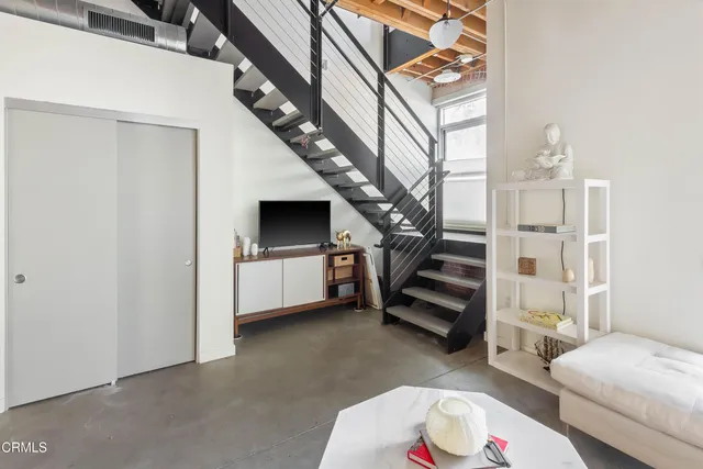 $4,900 | 527 Molino Street, Unit 108, Los Angeles, CA 90013