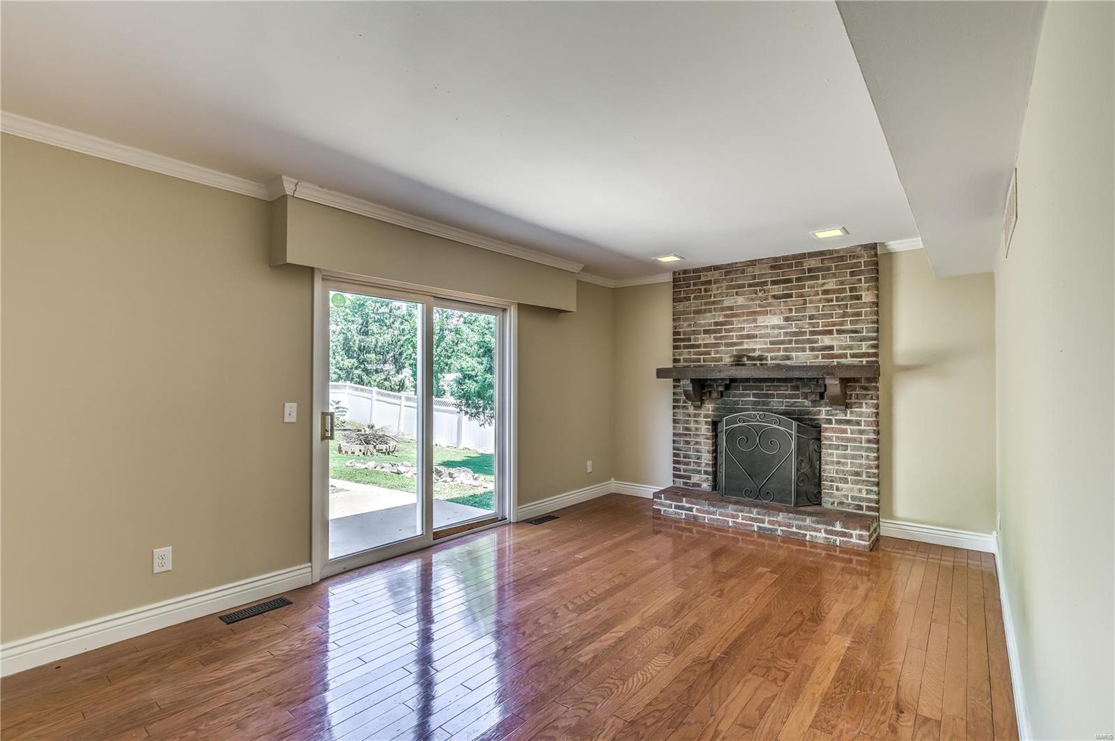 913 Ruth Drive St. Charles, MO 63301 - Photo 11 of 33 Gallery Image 11