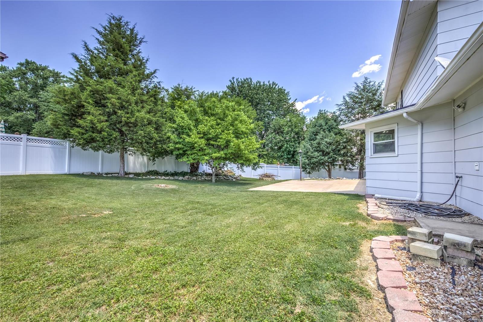 913 Ruth Drive St. Charles, MO 63301 - Photo 27 of 33 Gallery Image 27