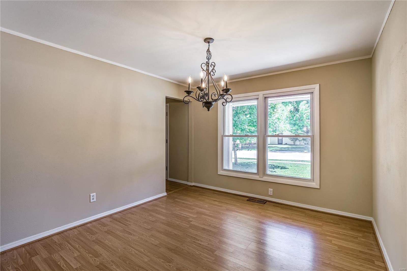 913 Ruth Drive St. Charles, MO 63301 - Photo 7 of 33 Gallery Image 7