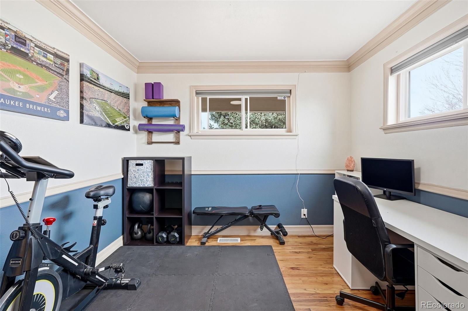9280 Wigham Street Thornton, CO 80229 - Photo 21 of 34 a livingroom with workspace and a window