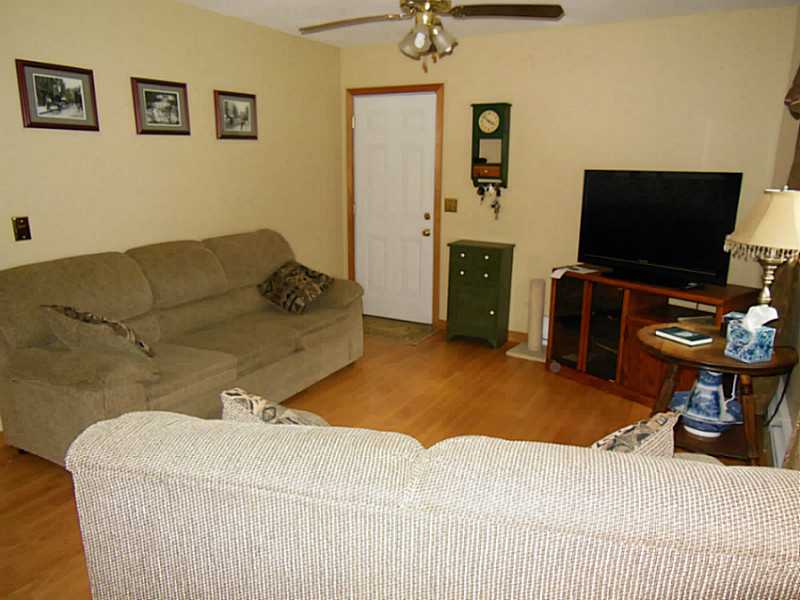 625 Weaver Hill Road Coventry, RI 02816 - Photo 12 of 17 Den/Family/Great Room.