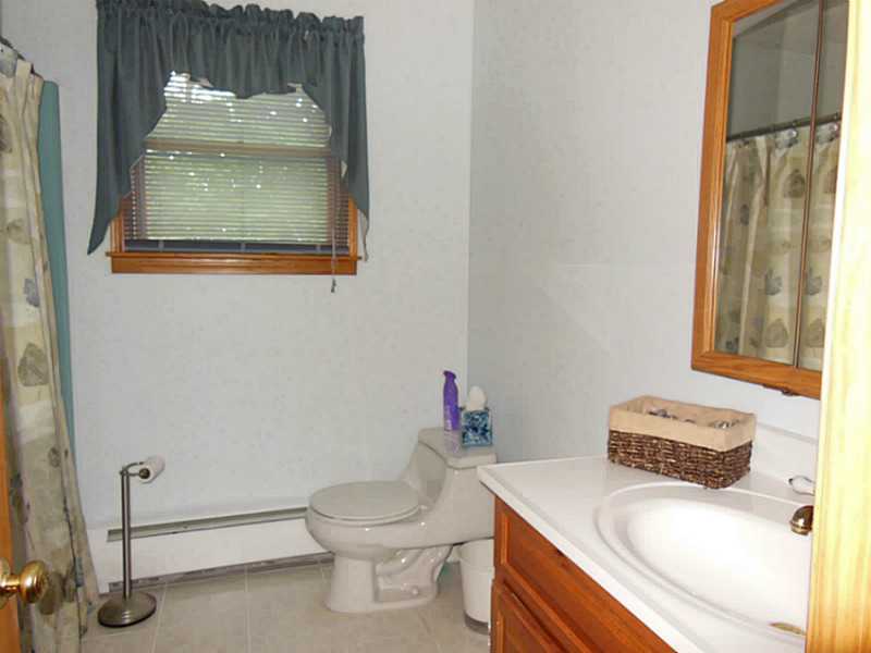 625 Weaver Hill Road Coventry, RI 02816 - Photo 14 of 17 Bathroom.