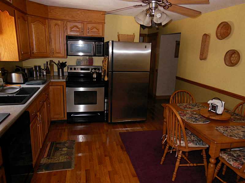 625 Weaver Hill Road Coventry, RI 02816 - Photo 6 of 17 Kitchen.