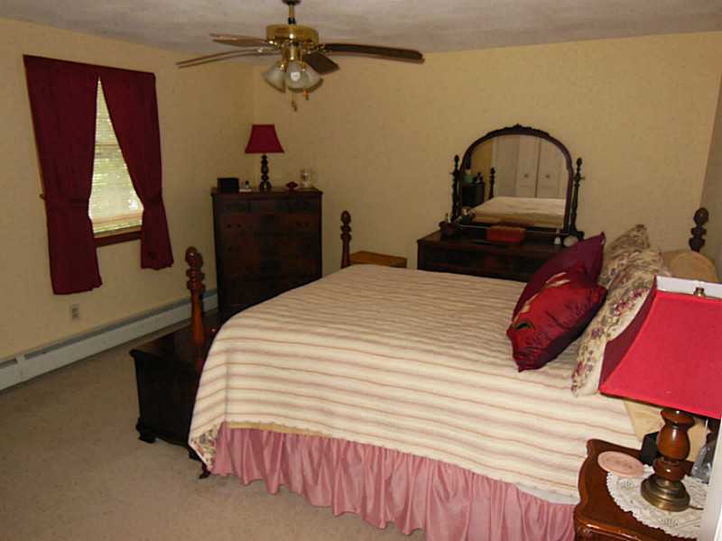 625 Weaver Hill Road Coventry, RI 02816 - Photo 7 of 17 Bedroom.