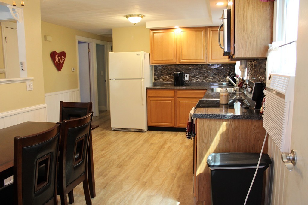 151 Newhouse Street Springfield, MA 01118 - Photo 3 of 14 Gallery Image 3