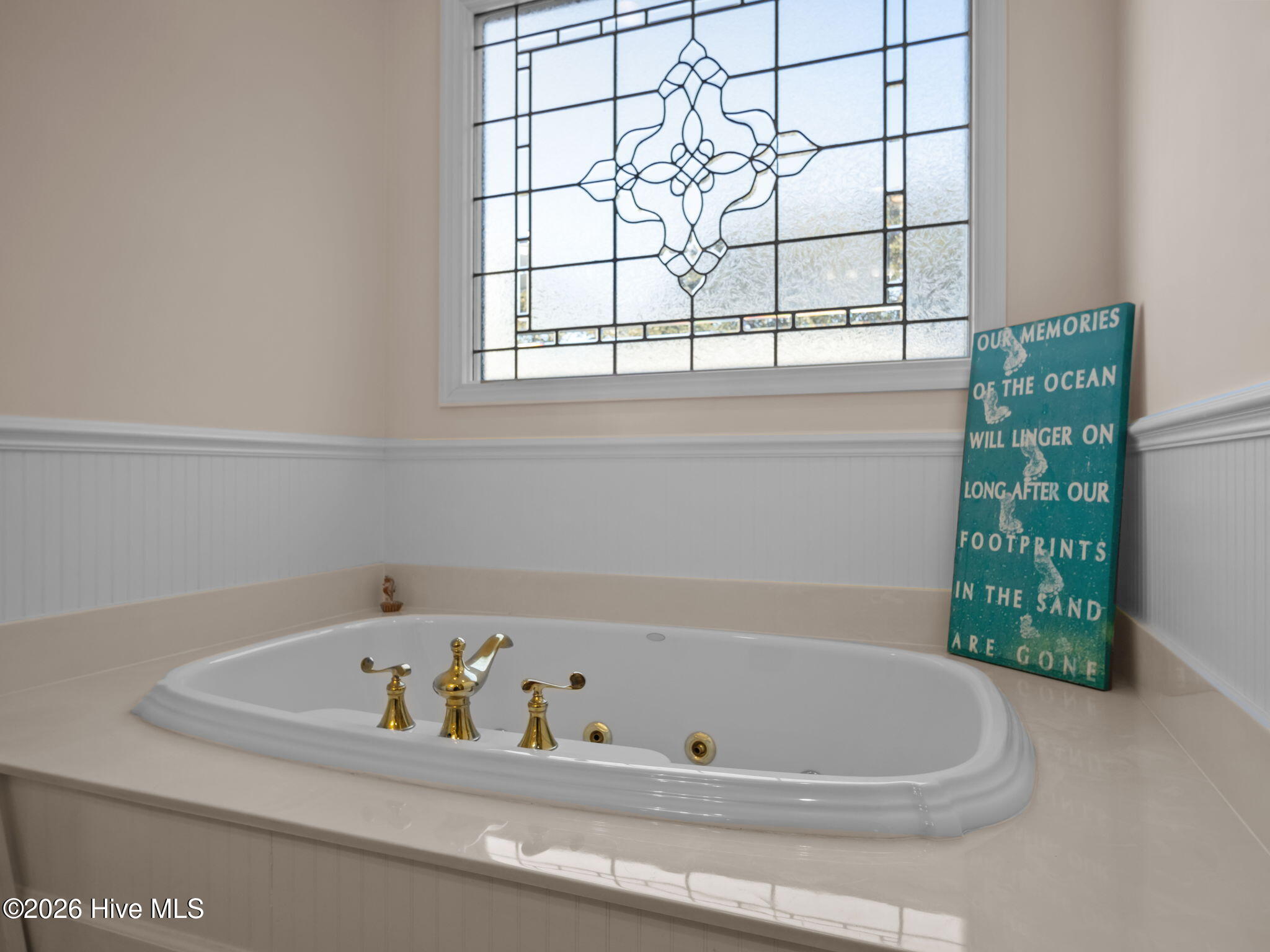 1206 Timber Trail Emerald Isle, NC 28594 - Photo 25 of 48 Master bathroom tub