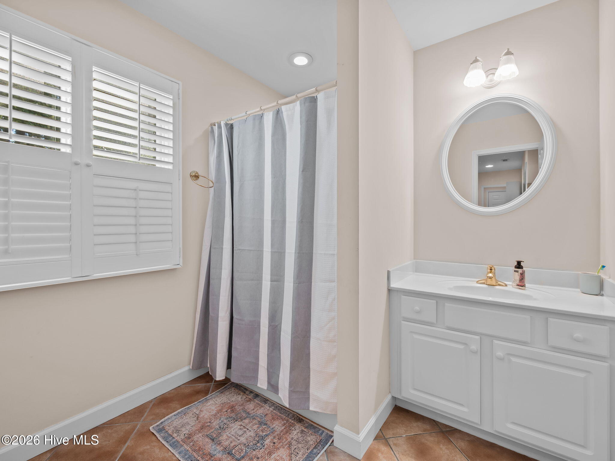 1206 Timber Trail Emerald Isle, NC 28594 - Photo 33 of 48 Bathroom 3, 1st floor