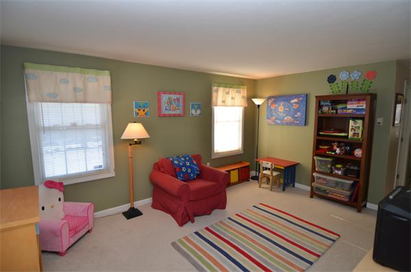 48 Lancaster Road Clinton, MA 01510 - Photo 6 of 20