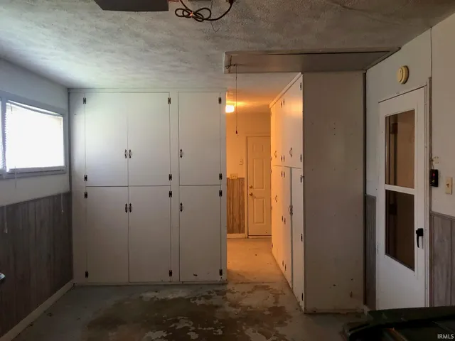 $179,000 | 4210 North Oakwood Avenue, Muncie, IN 47304