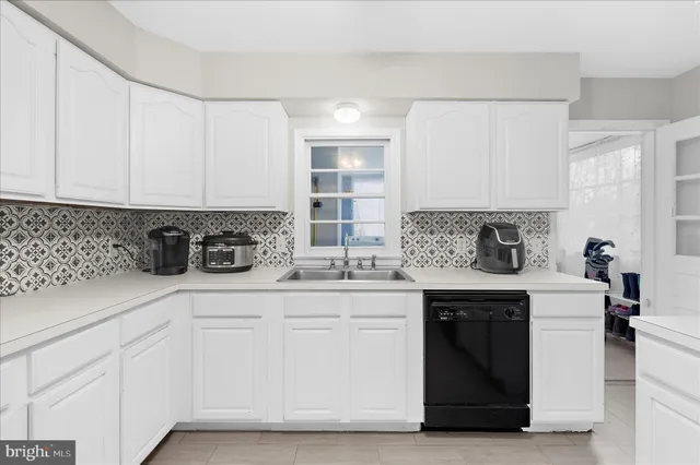 $360,000 | 208 Elm Street, Centreville, MD 21617