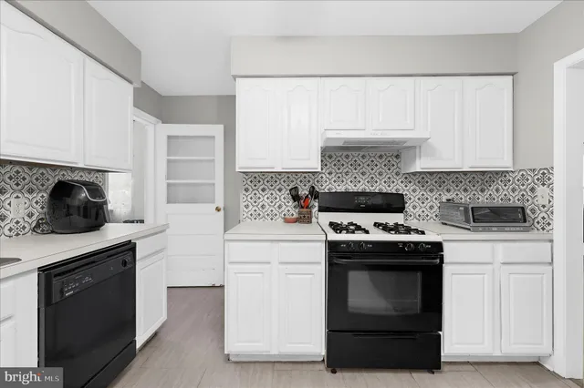 $360,000 | 208 Elm Street, Centreville, MD 21617