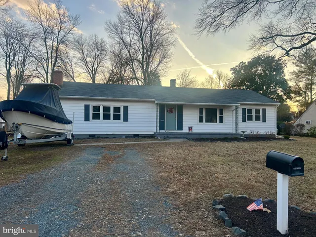 $360,000 | 208 Elm Street, Centreville, MD 21617