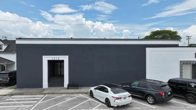a car parked in front of a building