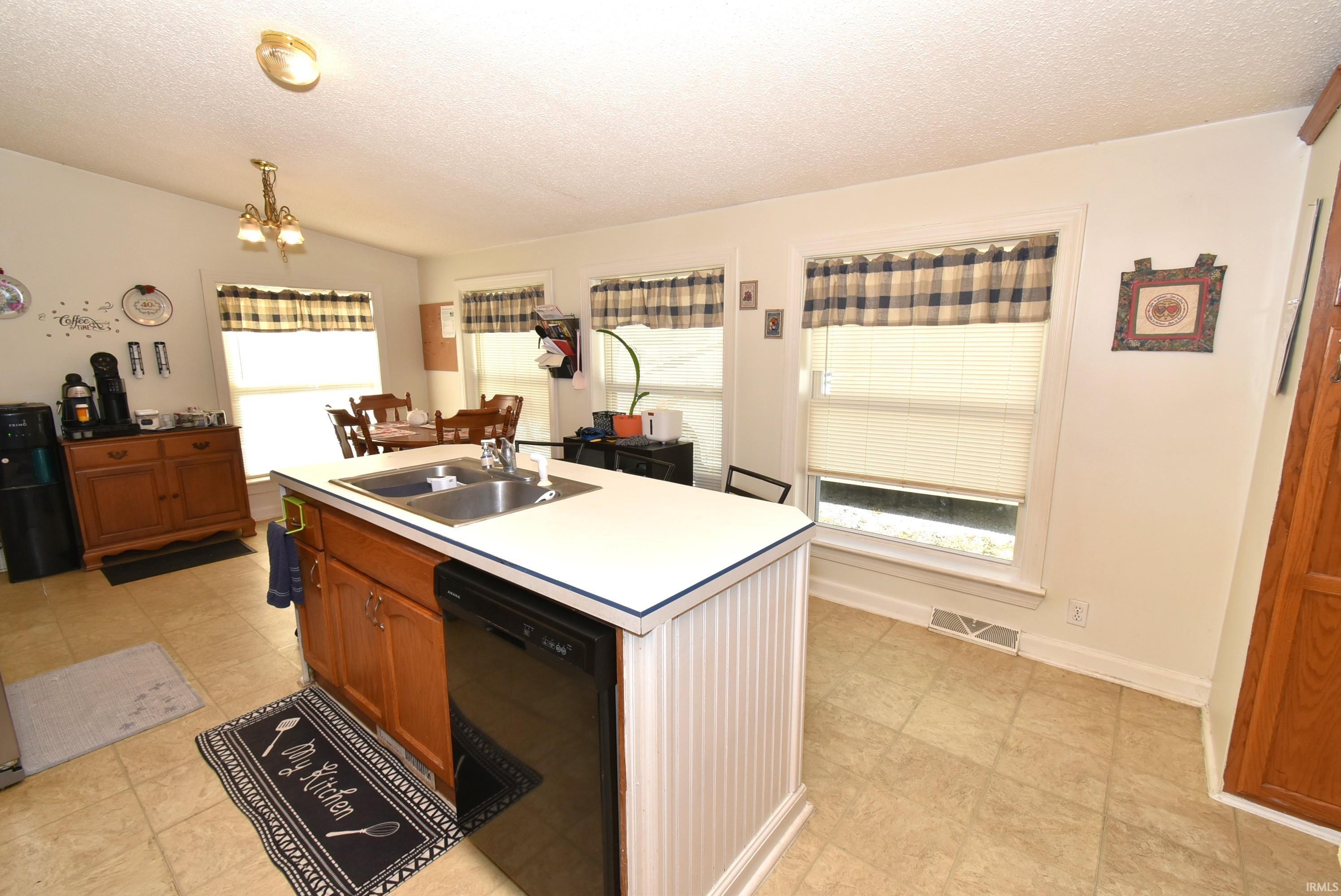 909 East 8th Street Fowler, IN 47944 - Photo 13 of 36