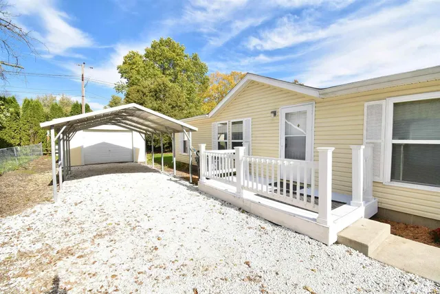 $164,900 | 909 East 8th Street, Fowler, IN 47944