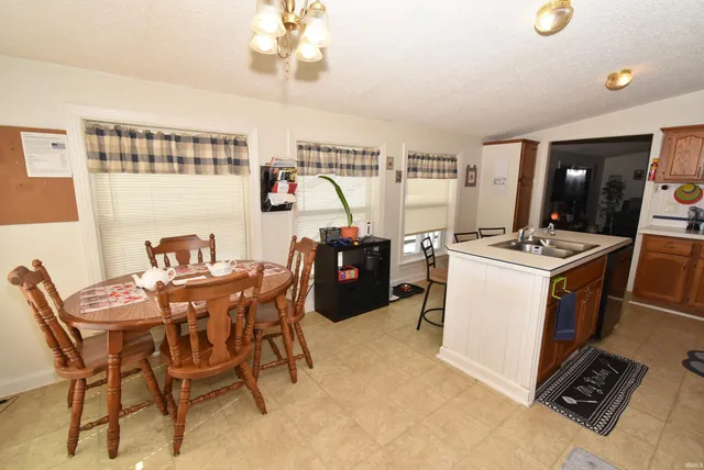 $164,900 | 909 East 8th Street, Fowler, IN 47944