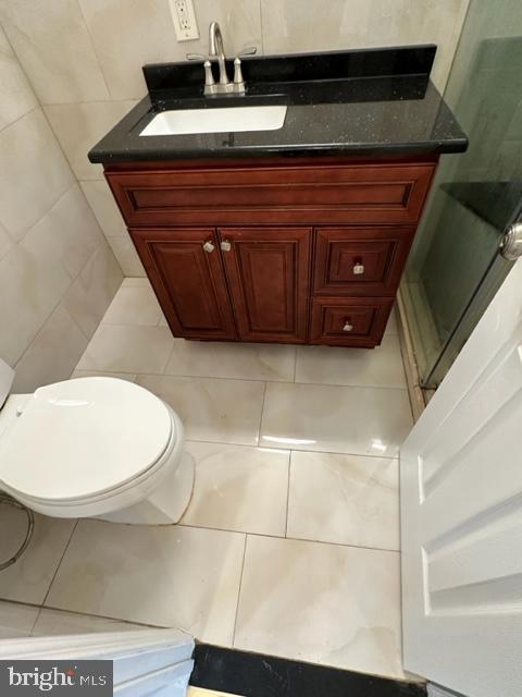 567 Edison Drive Hightstown, NJ 08520 - Photo 35 of 60 Downstair Bathroom