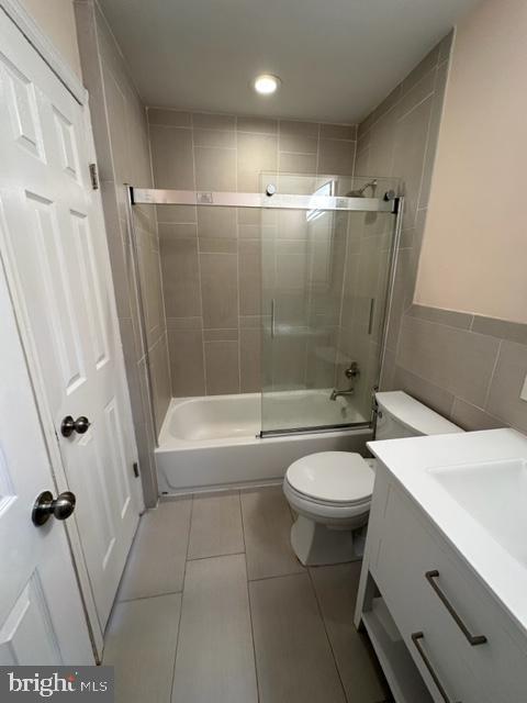 567 Edison Drive Hightstown, NJ 08520 - Photo 52 of 60 Upstairs Bathroom