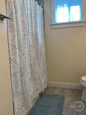 $2,400 | 1827 Greenville Street, Savannah, GA 31404