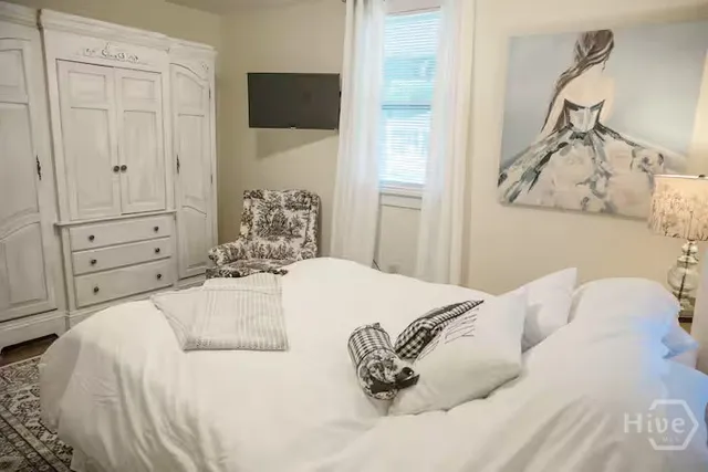 $2,400 | 1827 Greenville Street, Savannah, GA 31404