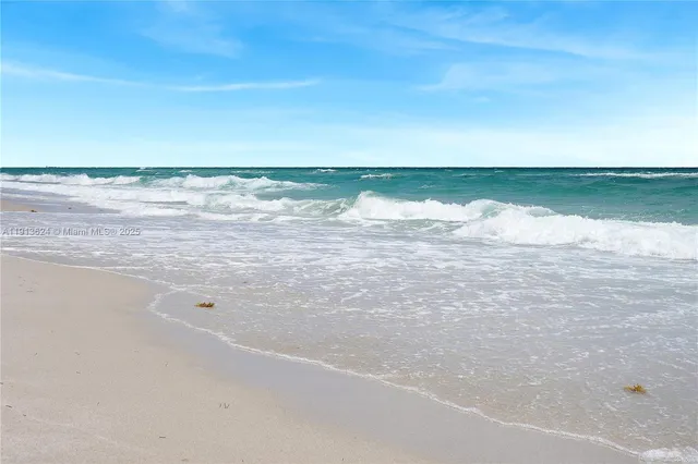 $2,950 | 5555 Collins Avenue, Unit 3E, Miami Beach, FL 33140