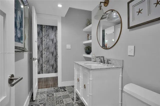 $2,950 | 5555 Collins Avenue, Unit 3E, Miami Beach, FL 33140