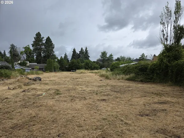 $1,600,000 | 12035 Southeast Powell Boulevard, Portland, OR 97266
