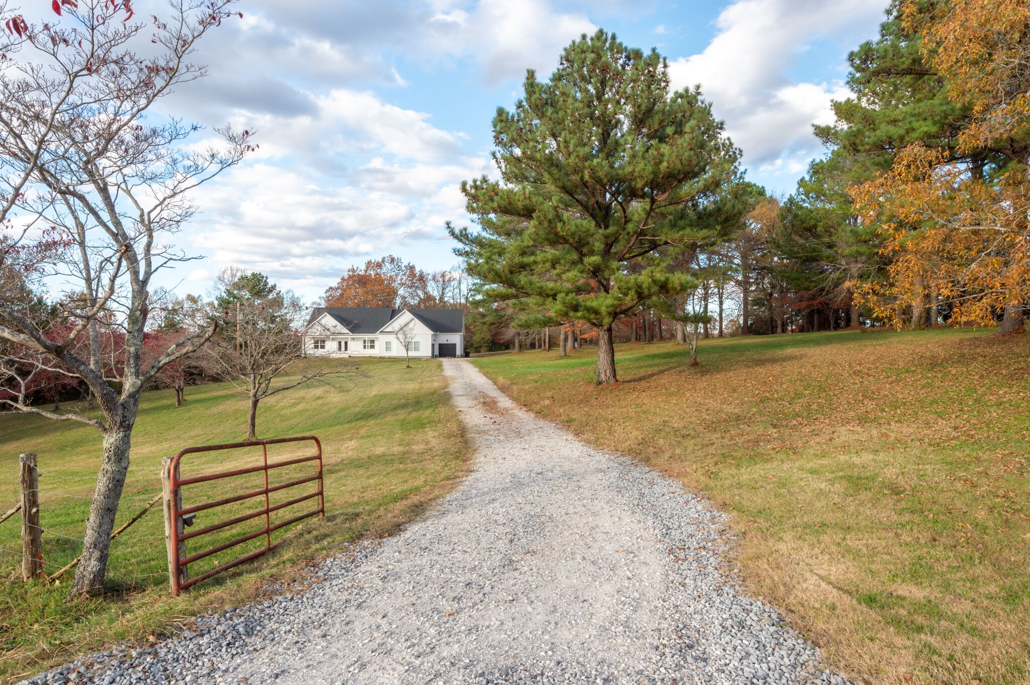 1031 Shelton Road Charlotte, TN 37036 - Photo 2 of 50 Gallery Image 2