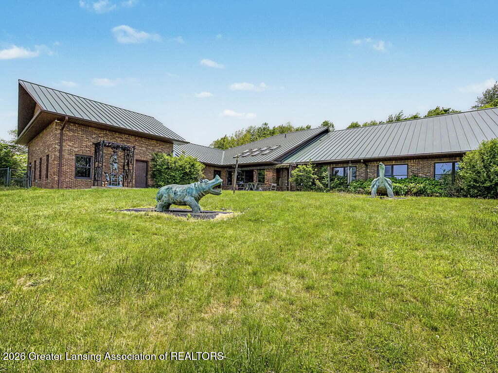 3555 North Cochran Road Charlotte, MI 48813 - Photo 5 of 121 72-custom-CQ1A2794