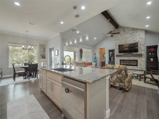 $649,900 | 504 Cedar Mountain Drive, Marble Falls, TX 78654
