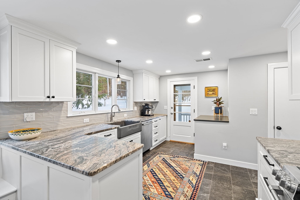 850 Old Rd To 9 Acre Corner Concord, MA 01742 - Photo 5 of 39