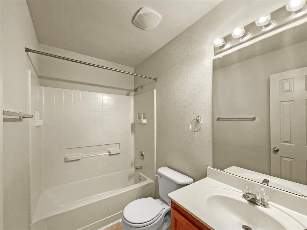 1630 Santa Fe Trail Krum, TX 76249 - Photo 17 of 32