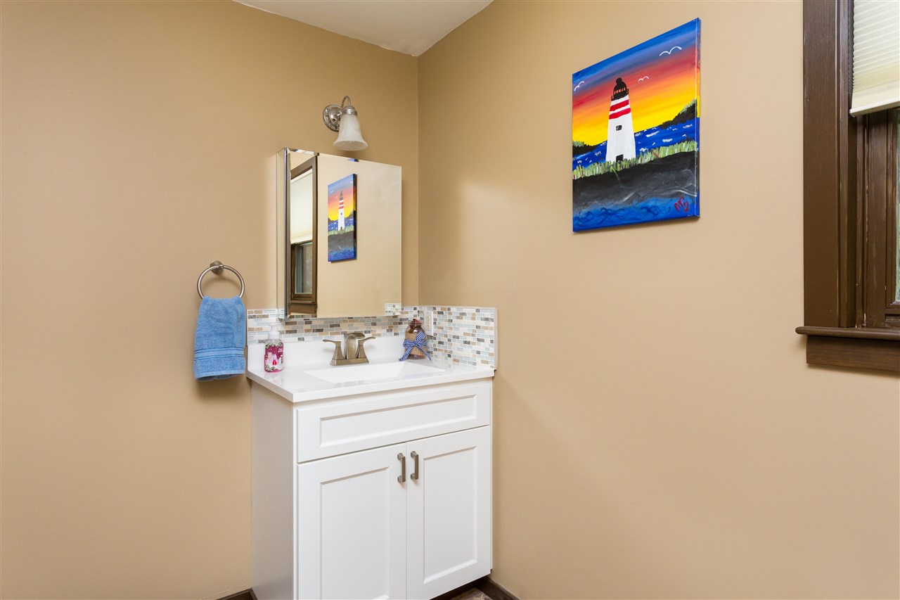 11 Kirriemuir Road, Unit 11 Stratham, NH 03885 - Photo 18 of 38 Gallery Image 18
