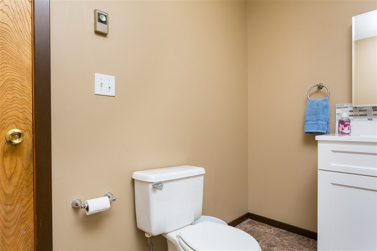 11 Kirriemuir Road, Unit 11 Stratham, NH 03885 - Photo 20 of 38 Gallery Image 20
