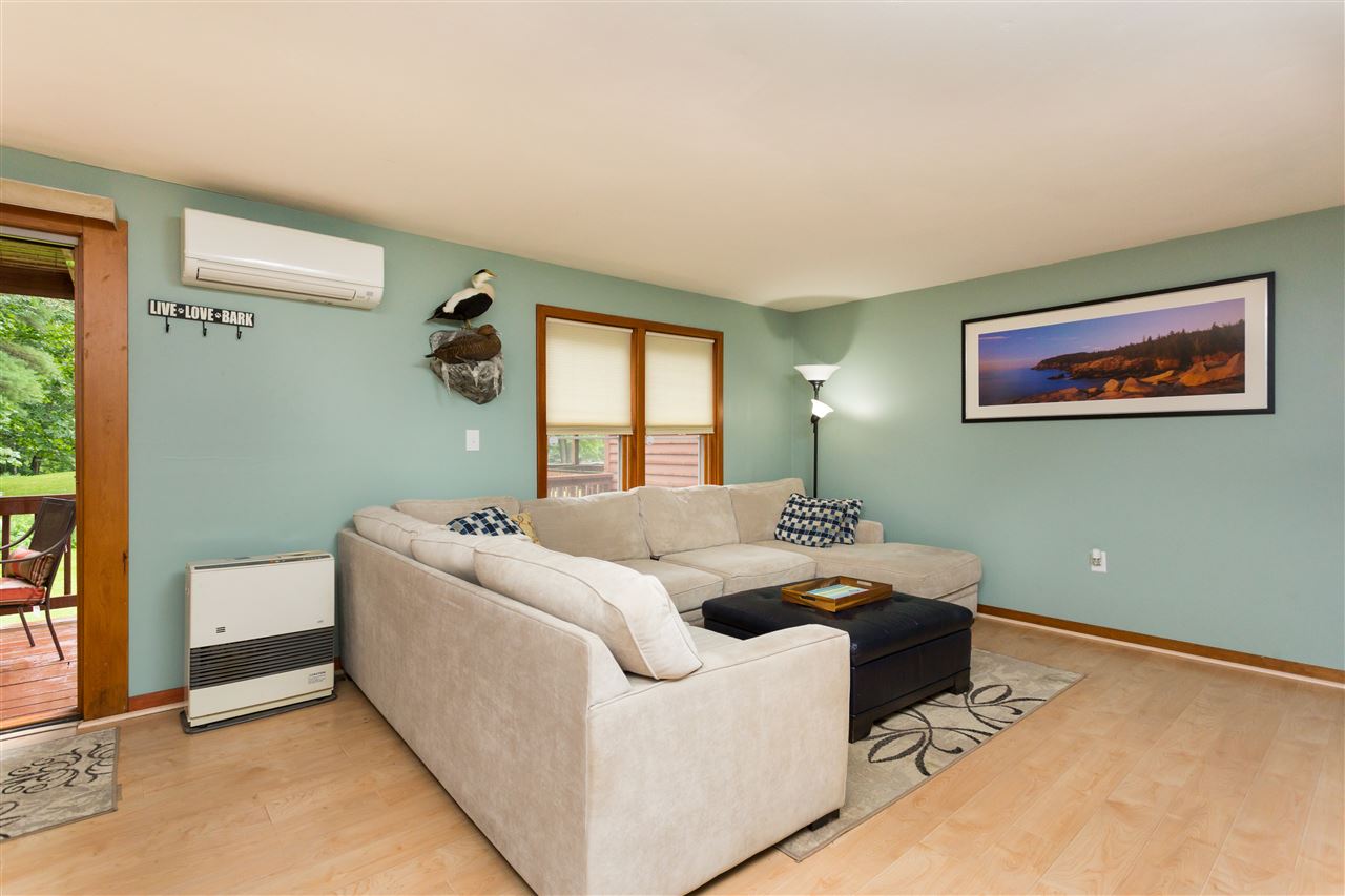 11 Kirriemuir Road, Unit 11 Stratham, NH 03885 - Photo 4 of 38 Gallery Image 4