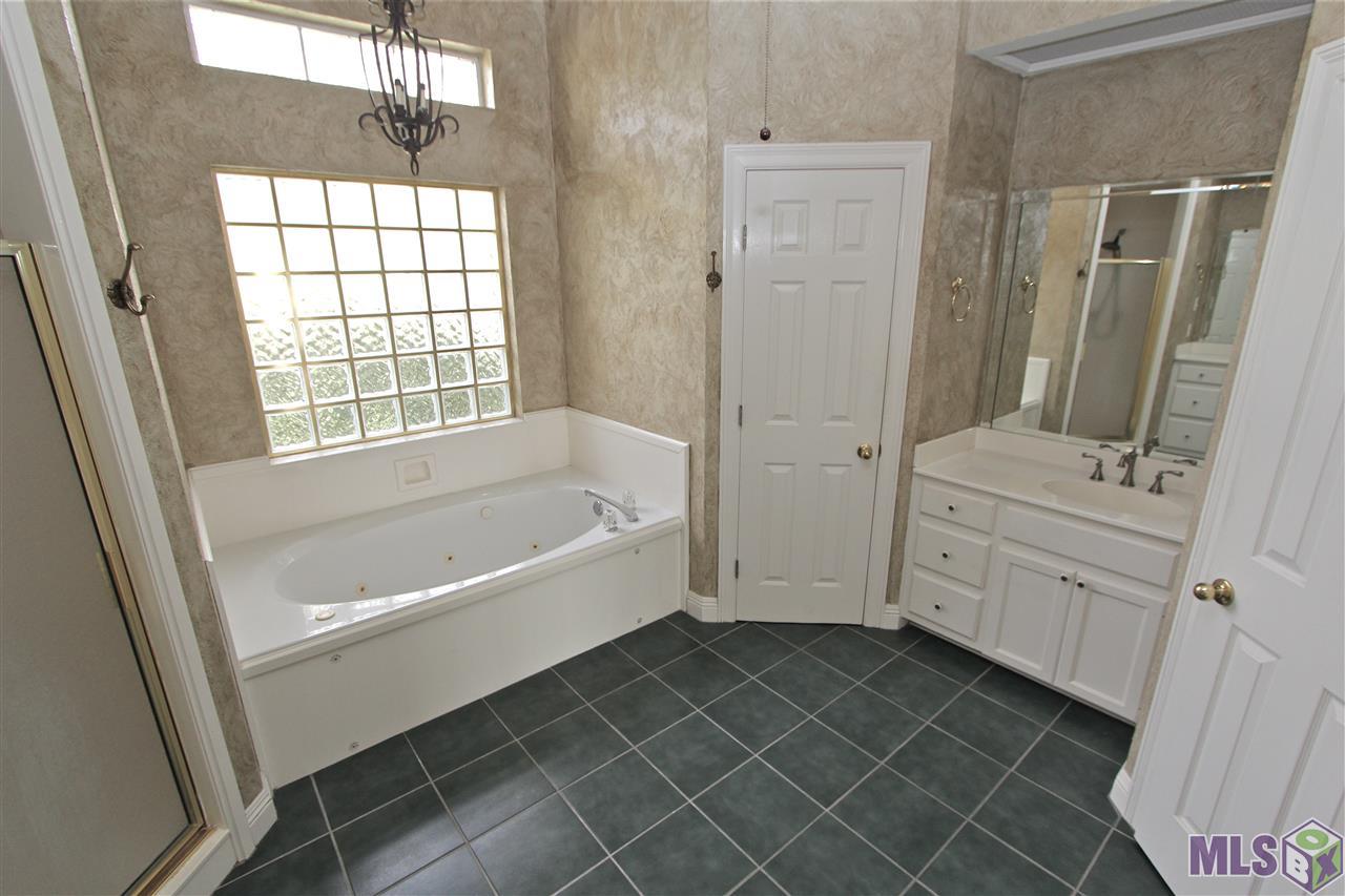 6328 Double Tree Drive Baton Rouge, LA 70817 - Photo 21 of 29 Gallery Image 21