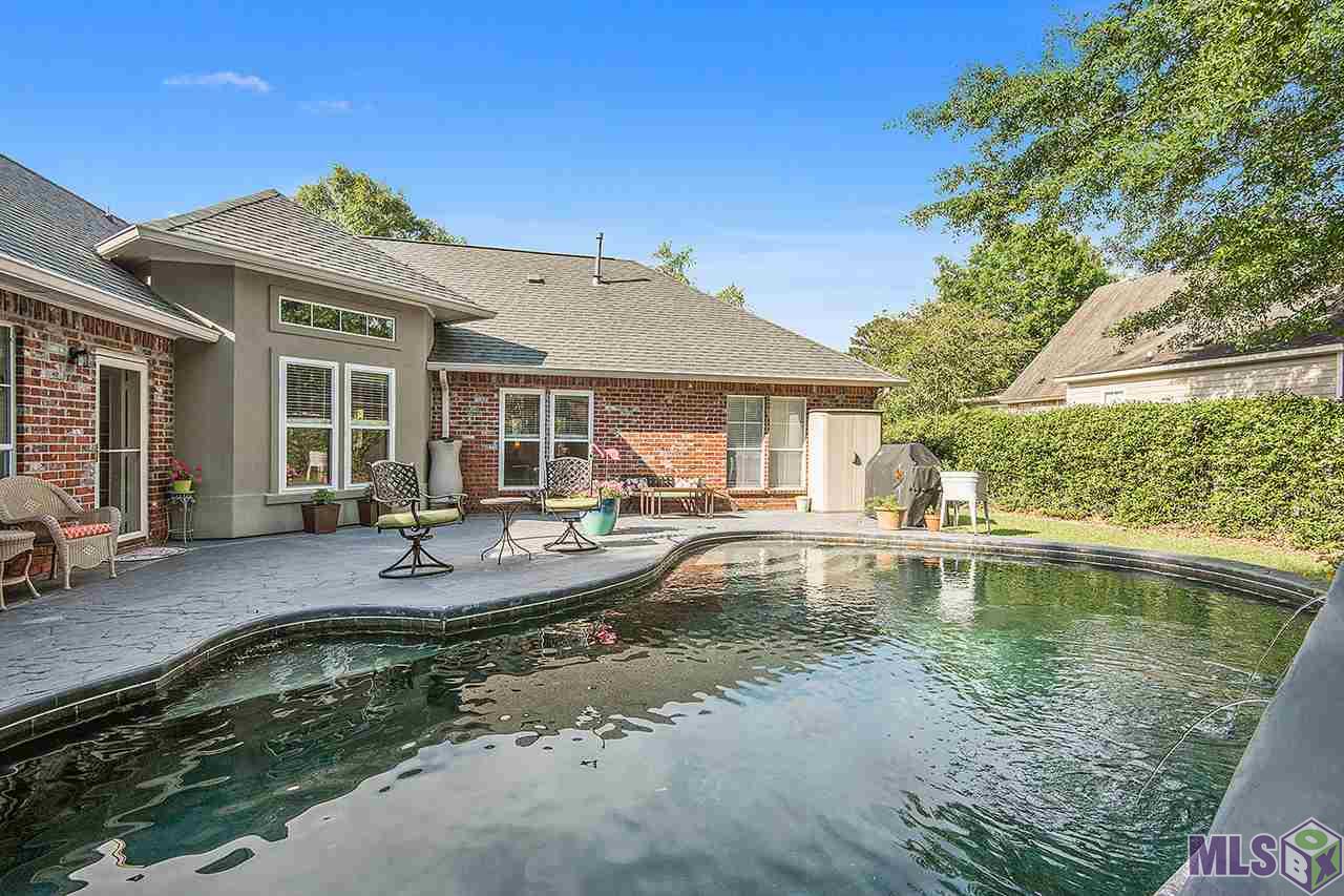 6328 Double Tree Drive Baton Rouge, LA 70817 - Photo 3 of 29 Saltwater Gunite Pool