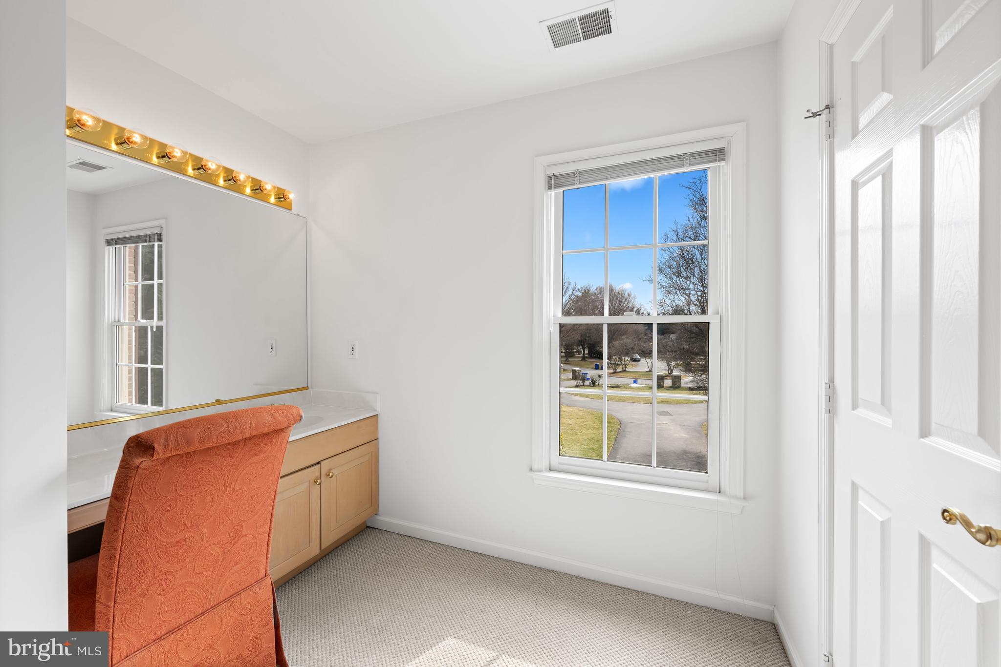 9420 Crimson Leaf Terrace Potomac, MD 20854 - Photo 18 of 33 a room with window and gate