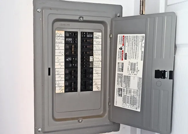 $185,000 | 3030 Cranberry Highway, Unit 11, Wareham, MA 02538