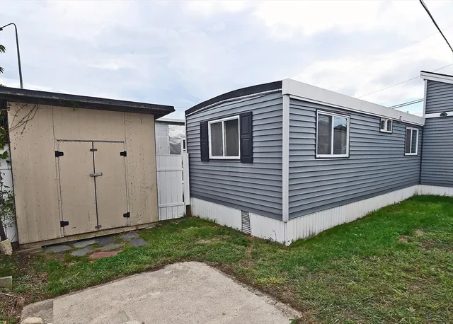 $185,000 | 3030 Cranberry Highway, Unit 11, Wareham, MA 02538