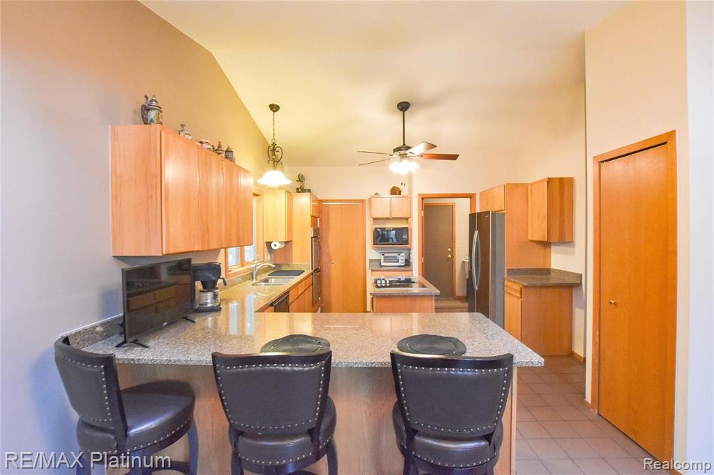 716 West Davis Road Howell, MI 48843 - Photo 17 of 48