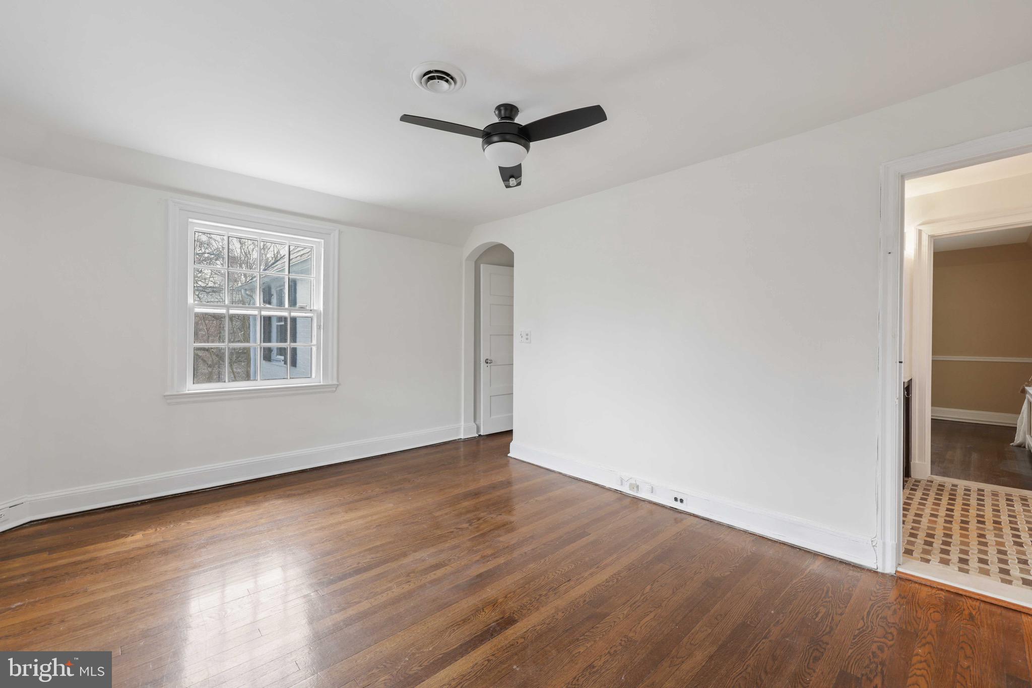 116 Witherspoon Road Baltimore, MD 21212 - Photo 41 of 71 En suite bath