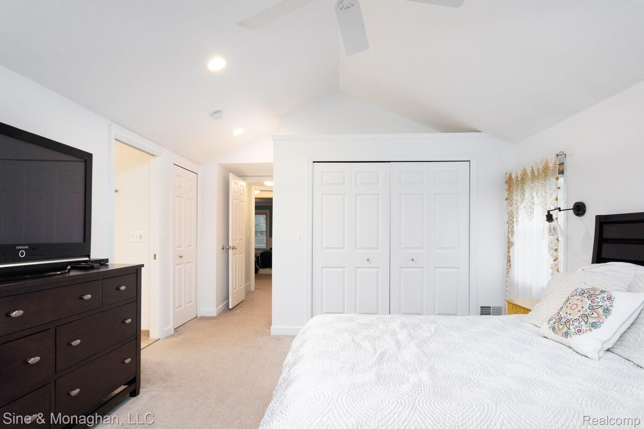 278 Ridgemont Road Grosse Pointe, MI 48236 - Photo 16 of 29 6D6A8465-Edit.jpg