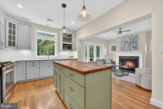 $1,999,990 | 2828 North Van Buren Street, Arlington, VA 22213