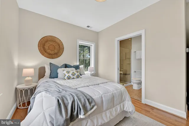 $1,999,990 | 2828 North Van Buren Street, Arlington, VA 22213