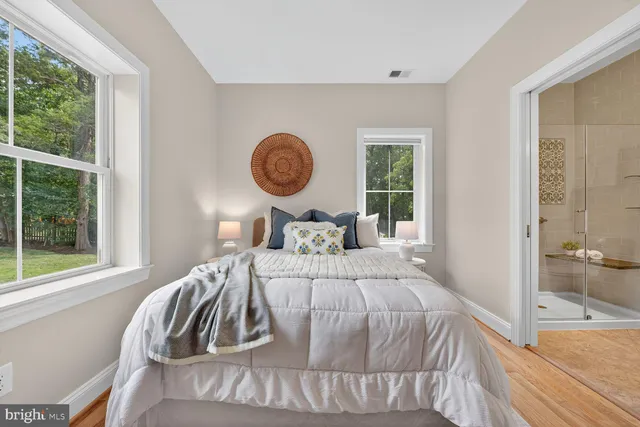 $1,999,990 | 2828 North Van Buren Street, Arlington, VA 22213