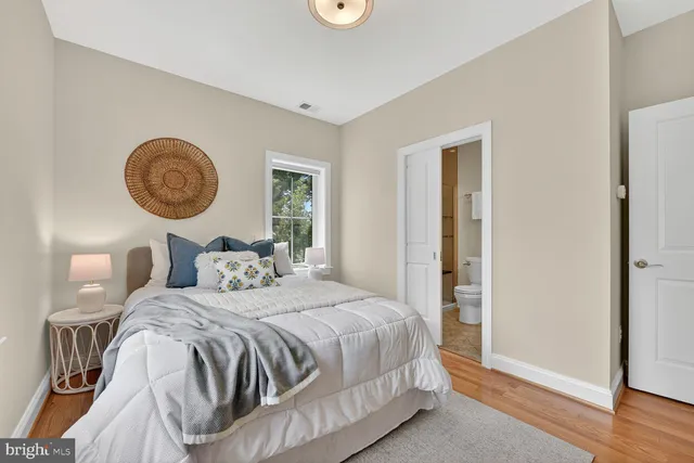 $1,999,990 | 2828 North Van Buren Street, Arlington, VA 22213